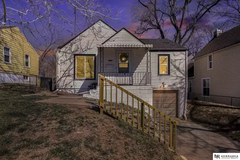 3328 Spaulding St, Omaha, NE 68111