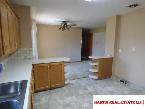1703 Sara Rd, Beatrice, NE 68310 photo 8