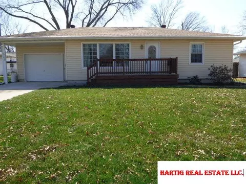 1703 Sara Rd, Beatrice, NE 68310
