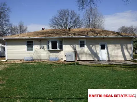 1703 Sara Rd, Beatrice, NE 68310 photo 3