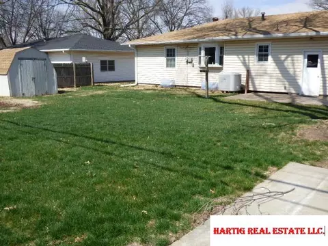 1703 Sara Rd, Beatrice, NE 68310 photo 4