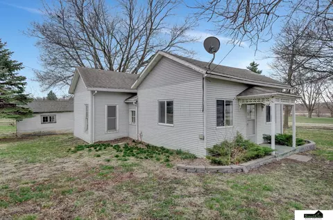 103 E 2nd St, Firth, NE 68358
