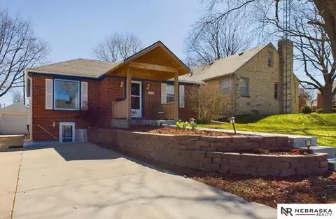 2646 S 15th St, Lincoln, NE 68512