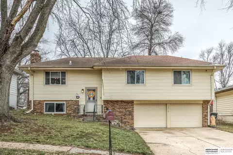 13912 Jefferson Cir, Omaha, NE 68137