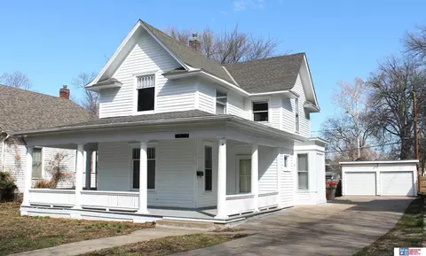 1812 Harwood St, Lincoln, NE 68502