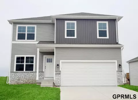 11869 S 116th St, Papillion, NE 68046