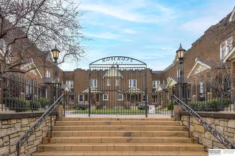 5017 Underwood Ave #8, Omaha, NE 68132