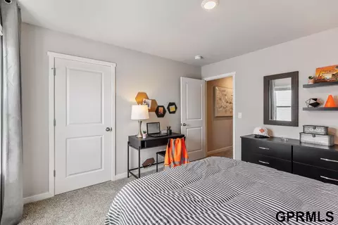 17062 Young St, Bennington, NE 68007 photo 18