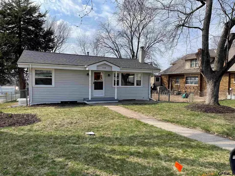 7110 S 38 St S, Bellevue, NE 68147