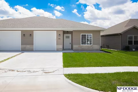 1769 Victoria Ln, Fremont, NE 68025