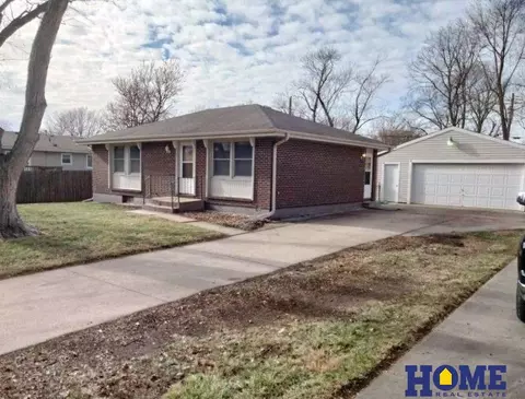 5001 S 47th St, Lincoln, NE 68516