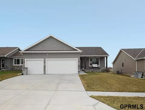2272 Rainbow Ave, Seward, NE 68434