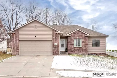 11815 S 210 St, Gretna, NE 68028