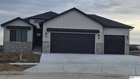 661 W 24th Cir, Wahoo, NE 68066
