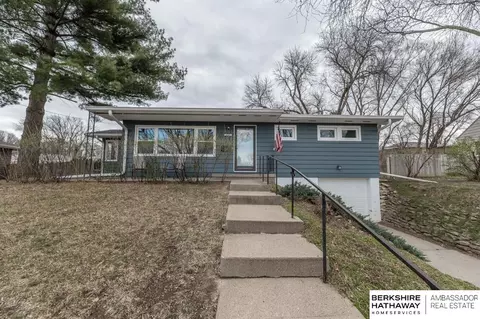 619 S 68 St, Omaha, NE 68106