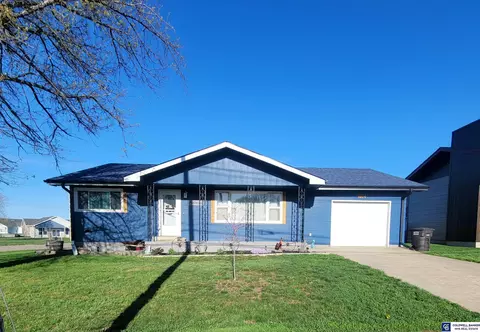 1824 N East Ave, York, NE 68467