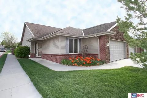 3810 Pablo Ln, Lincoln, NE 68516