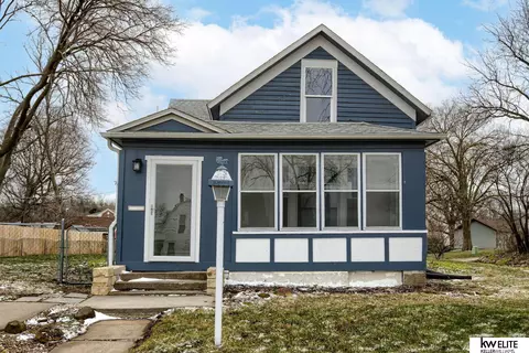 1967 Colfax St, Blair, NE 68008