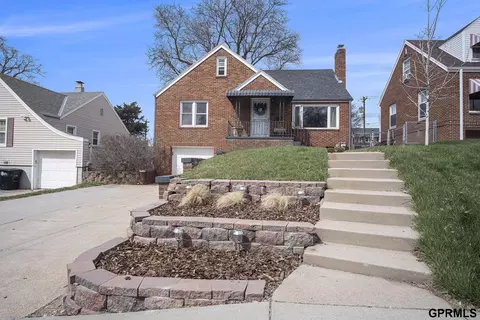 3272 Vinton St, Omaha, NE 68105