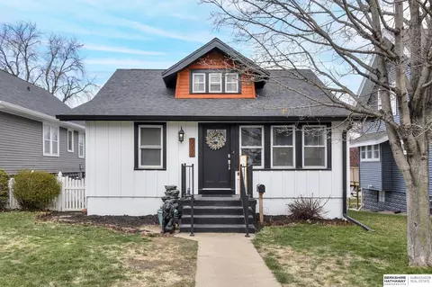 3056 S 33rd St, Omaha, NE 68105