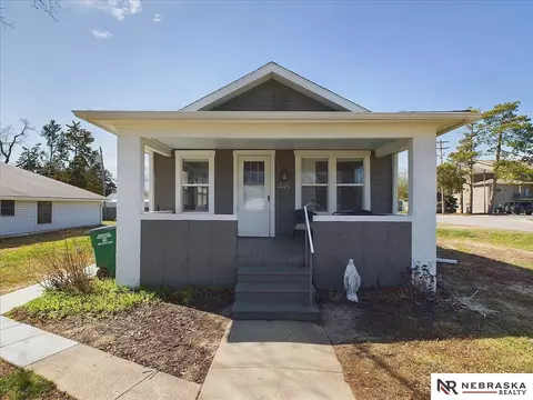 445 NW 14th St, Lincoln, NE 68528