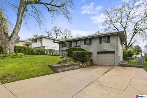12221 Gail Ave, Omaha, NE 68137