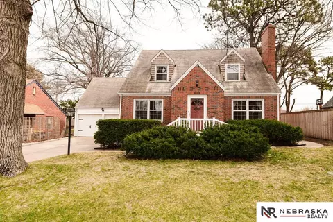 224 S Cotner Blvd, Lincoln, NE 68510