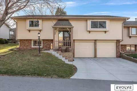 5168 S 149 Ct #3J, Omaha, NE 68137