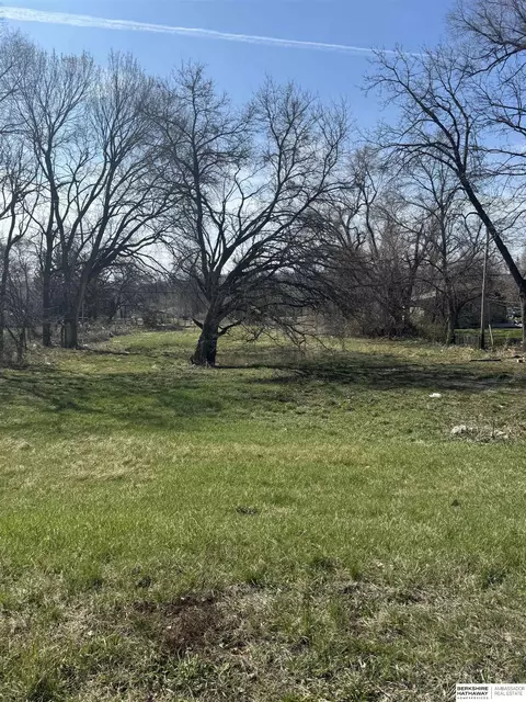 4467 Kansas Ave, Omaha, NE 68111