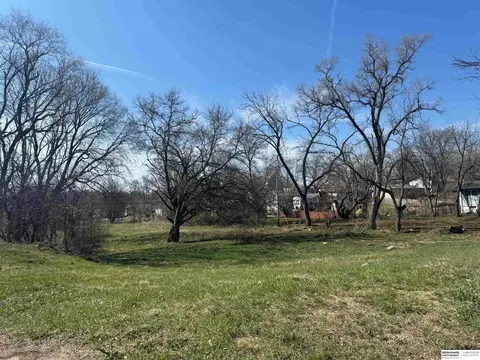 4467 Kansas Ave, Omaha, NE 68111 photo 2