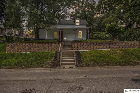 206 N Linn St, Glenwood, IA 51534