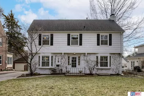2945 Georgian Ct, Lincoln, NE 68502