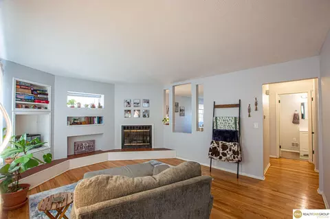 6518-6520 Sprague St, Omaha, NE 68104