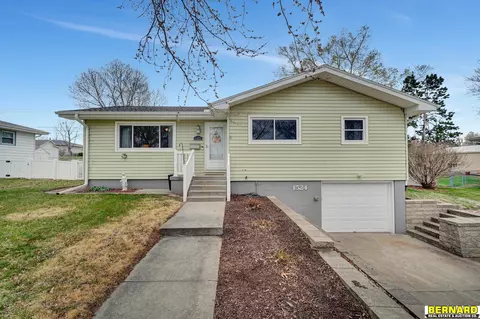 1524 N 11th St, Nebraska City, NE 68410