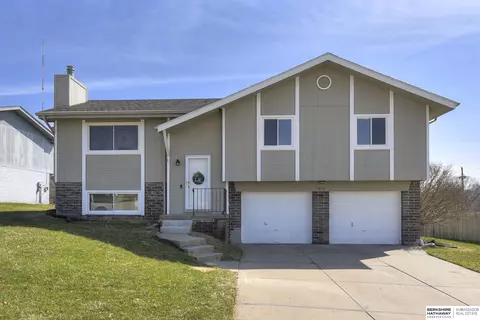 7855 Kansas Ave, Omaha, NE 68134