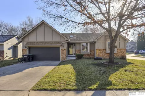 1405 N 154 St, Omaha, NE 68154