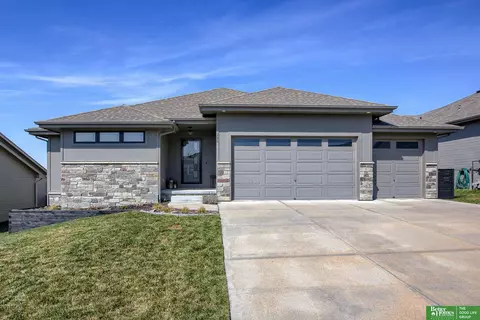 226 Tomahawk Cir, Yutan, NE 68073