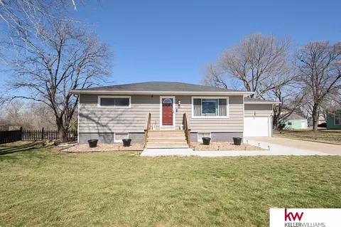 340 W 2nd St, Nelson, NE 68961
