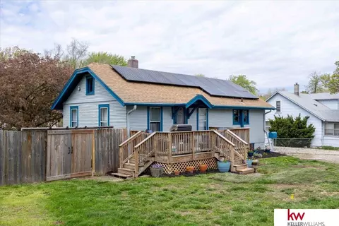 4218 N 60th St, Omaha, NE 68104