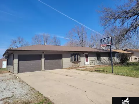 1304 4 St, Friend, NE 68359