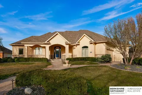 7429 N 124th St, Omaha, NE 68142