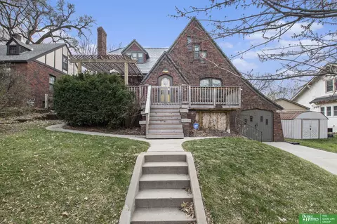 1028 Turner Blvd, Omaha, NE 68105