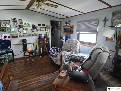 705 Beech St, Gresham, NE 68367 photo 5