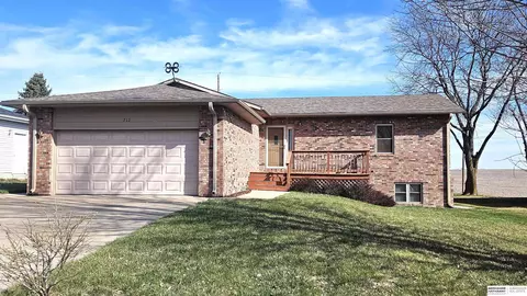 712 W Spruce St, Ceresco, NE 68017