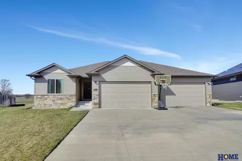 9511 N 146 Pl, Waverly, NE 68462
