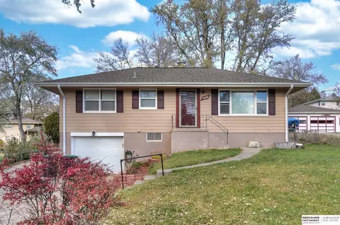 6220 Nebraska Ave, Omaha, NE 68104