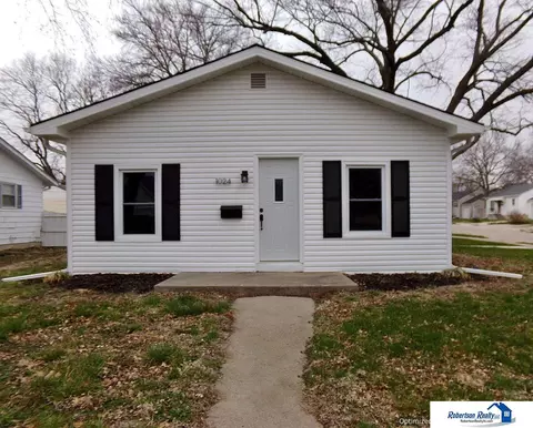 1024 Elk St, Beatrice, NE 68310 photo 2