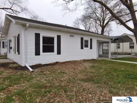 1024 Elk St, Beatrice, NE 68310