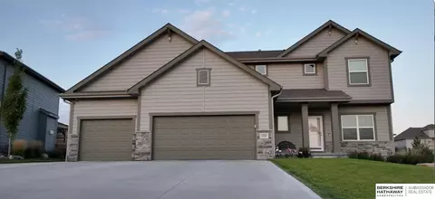 7201 Kilpatrick Pkwy, Bennington, NE 68007
