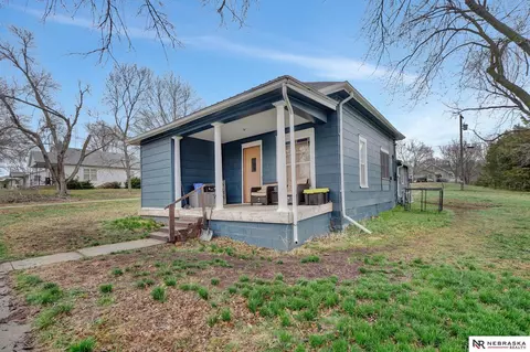 480 Maple St, Sterling, NE 68443